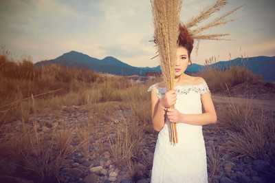 爱苇 薇薇新娘周sir镜头下的人像艺术